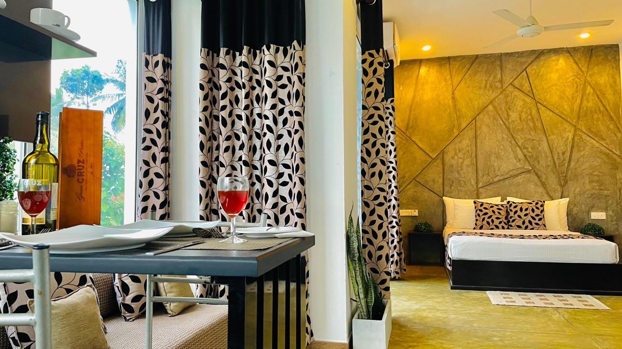 8 Plus Motels Negombo Exterior foto