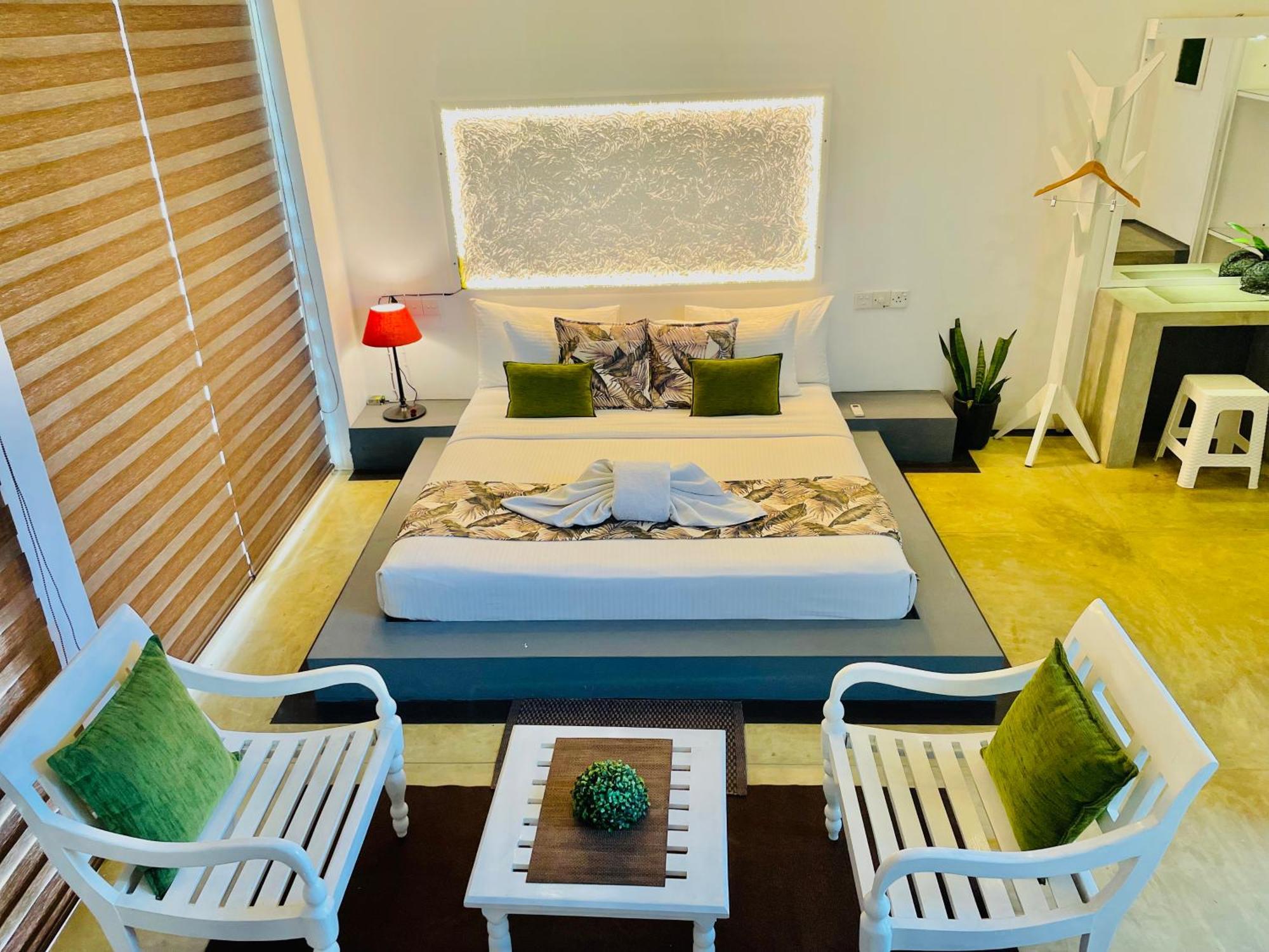 8 Plus Motels Negombo Exterior foto